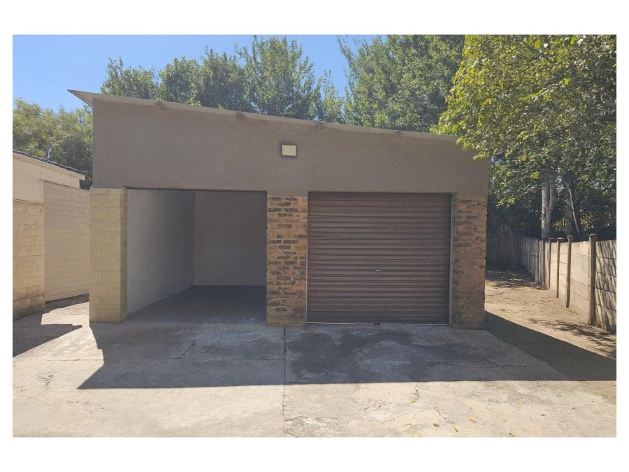 4 Bedroom Property for Sale in Ladybrand Free State